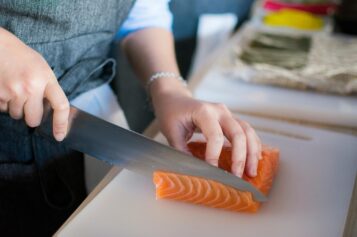 Dalla patata dolce al salmone: i 10 cibi per praticare il mindful eating